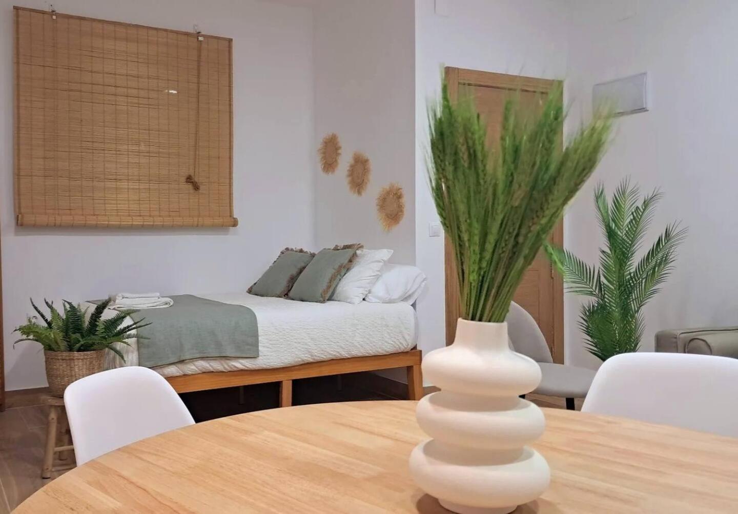 Coffee & Calm Triana Apartment Севилья Экстерьер фото